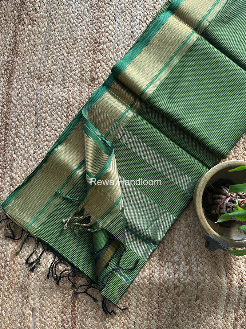 Exclusive Maheswari Self Checks Saree