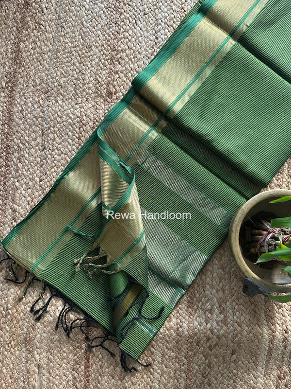 Exclusive Maheswari Self Checks Saree