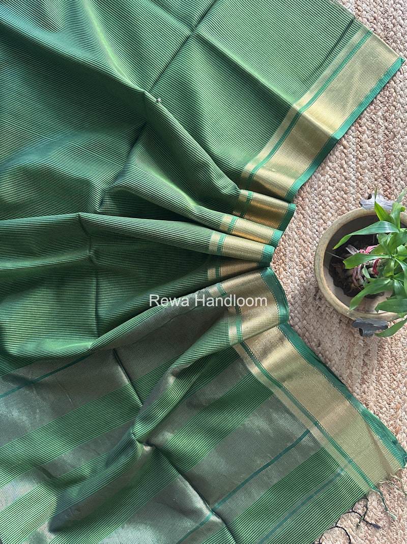 Exclusive Maheswari Self Checks Parrot Green Saree MCS091