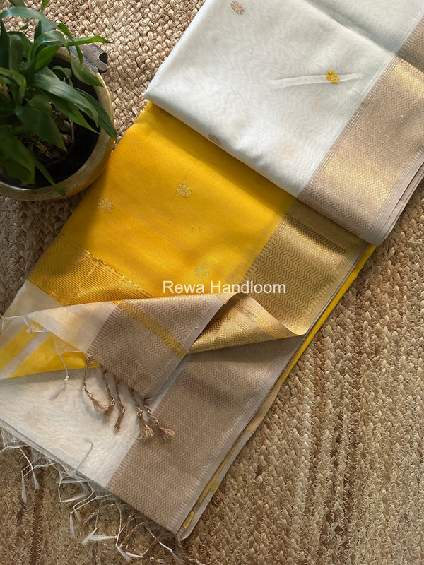 Maheshwari Flower Butti Saree