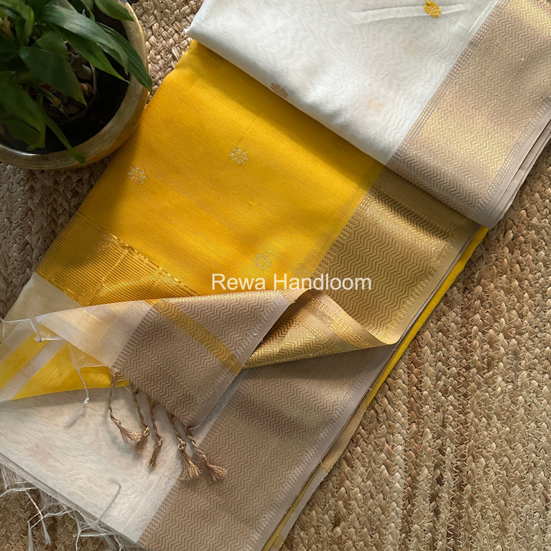 Maheshwari Flower Butti Saree