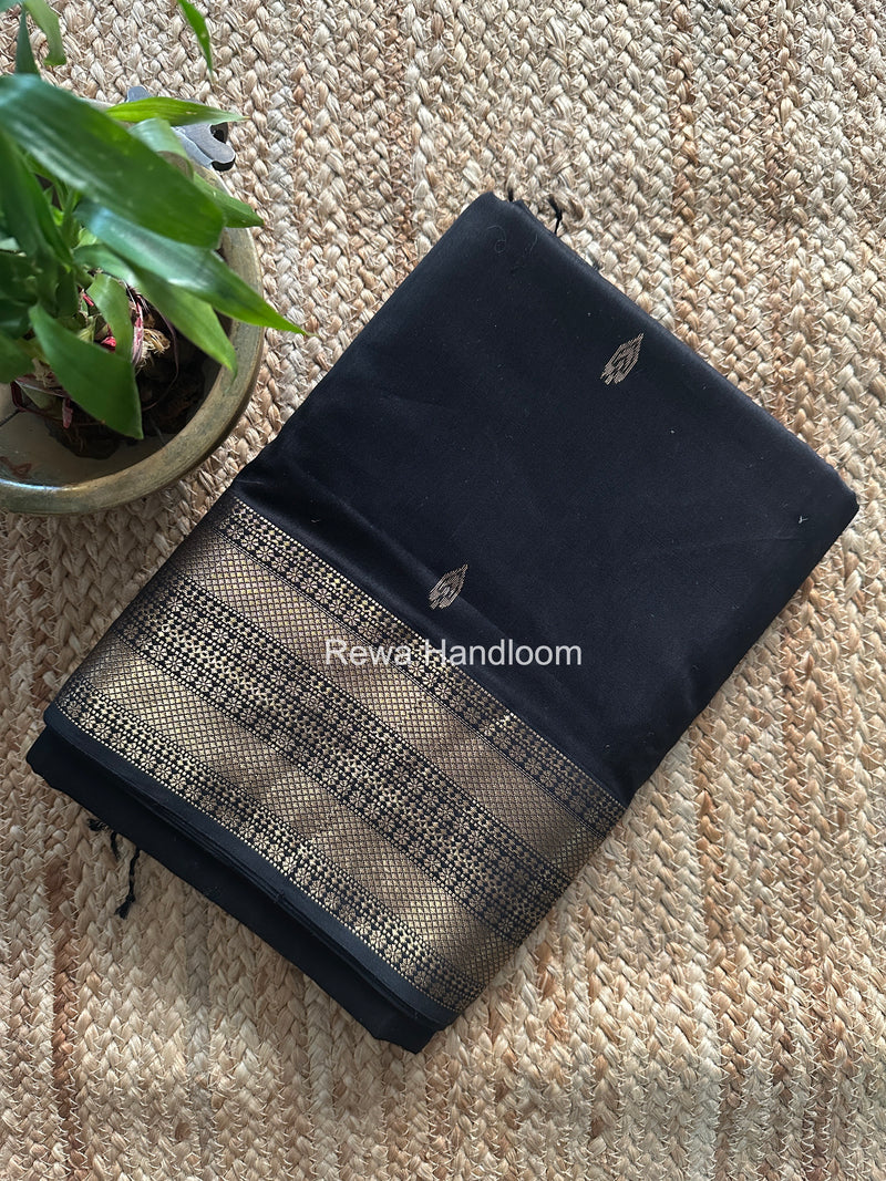Maheshwari Black Flower Butti Saree PBS010