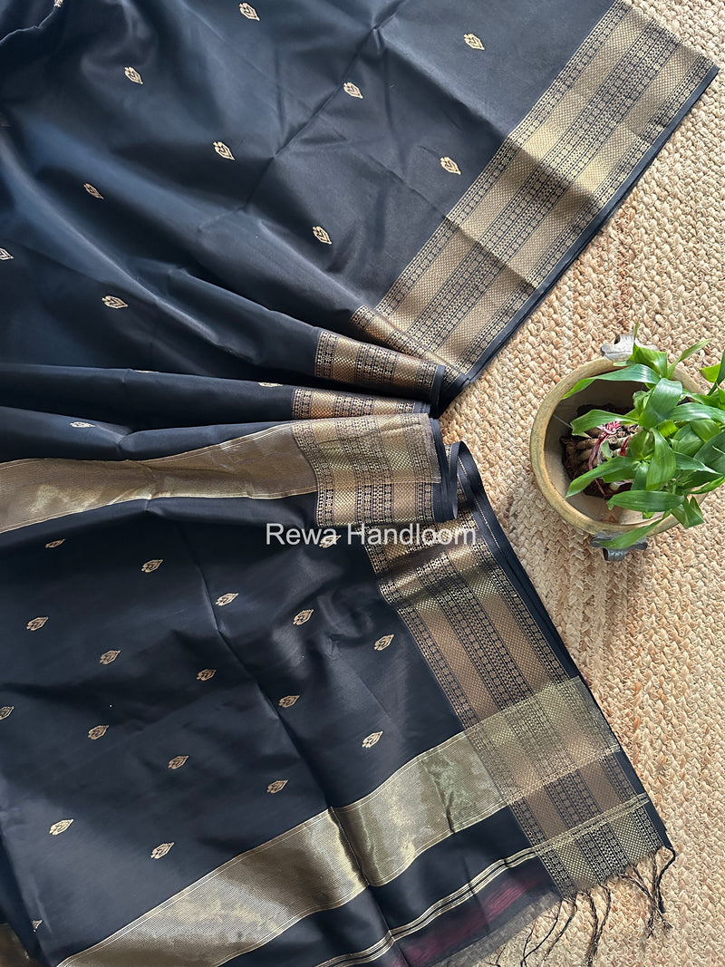 Maheshwari Black Flower Butti Saree PBS010