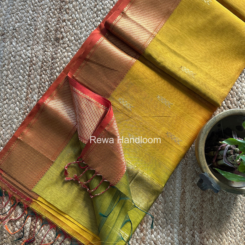 Maheshwari Shaded Butti Saree