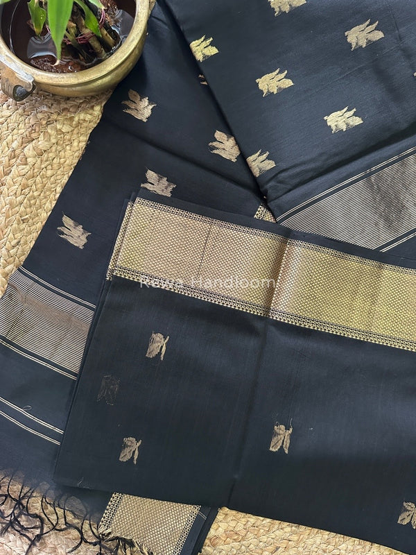Maheshwari Saree