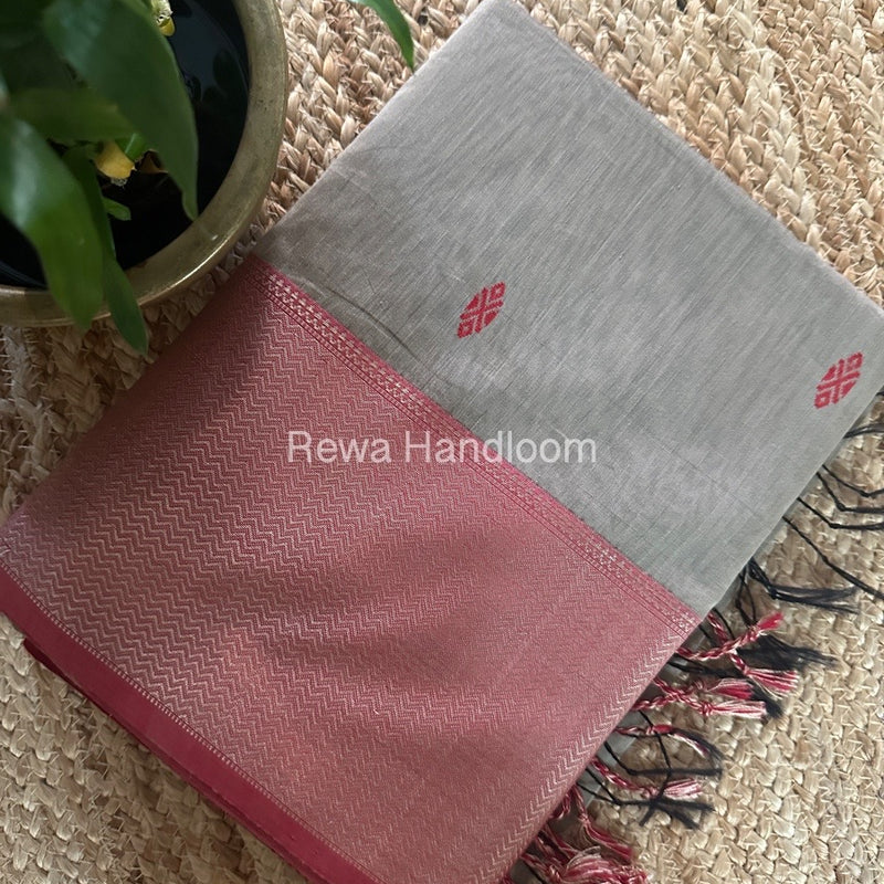 Maheshwari Beige Resham Thread Butti Saree RBS85