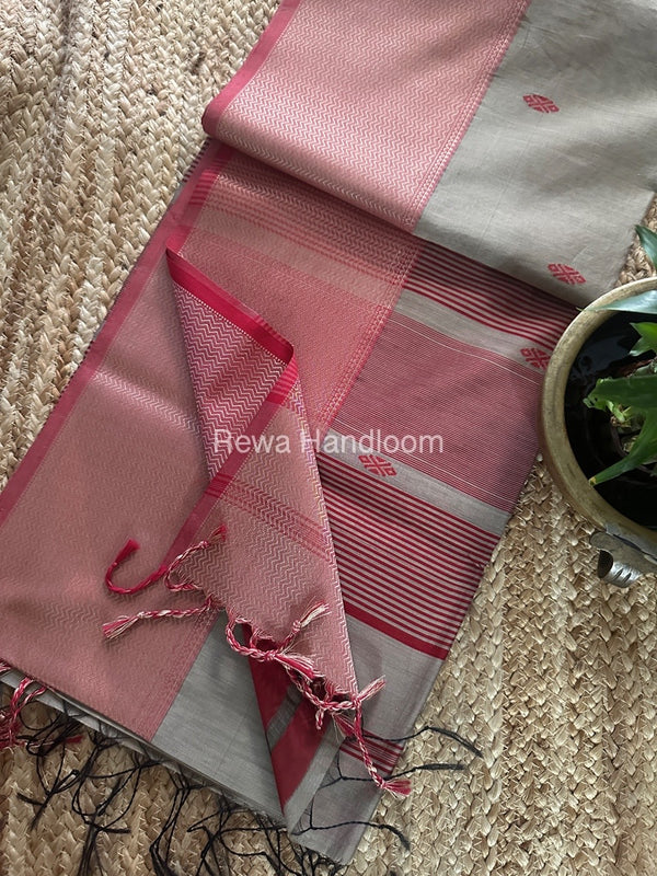 Maheshwari Resham Thread Butti Saree