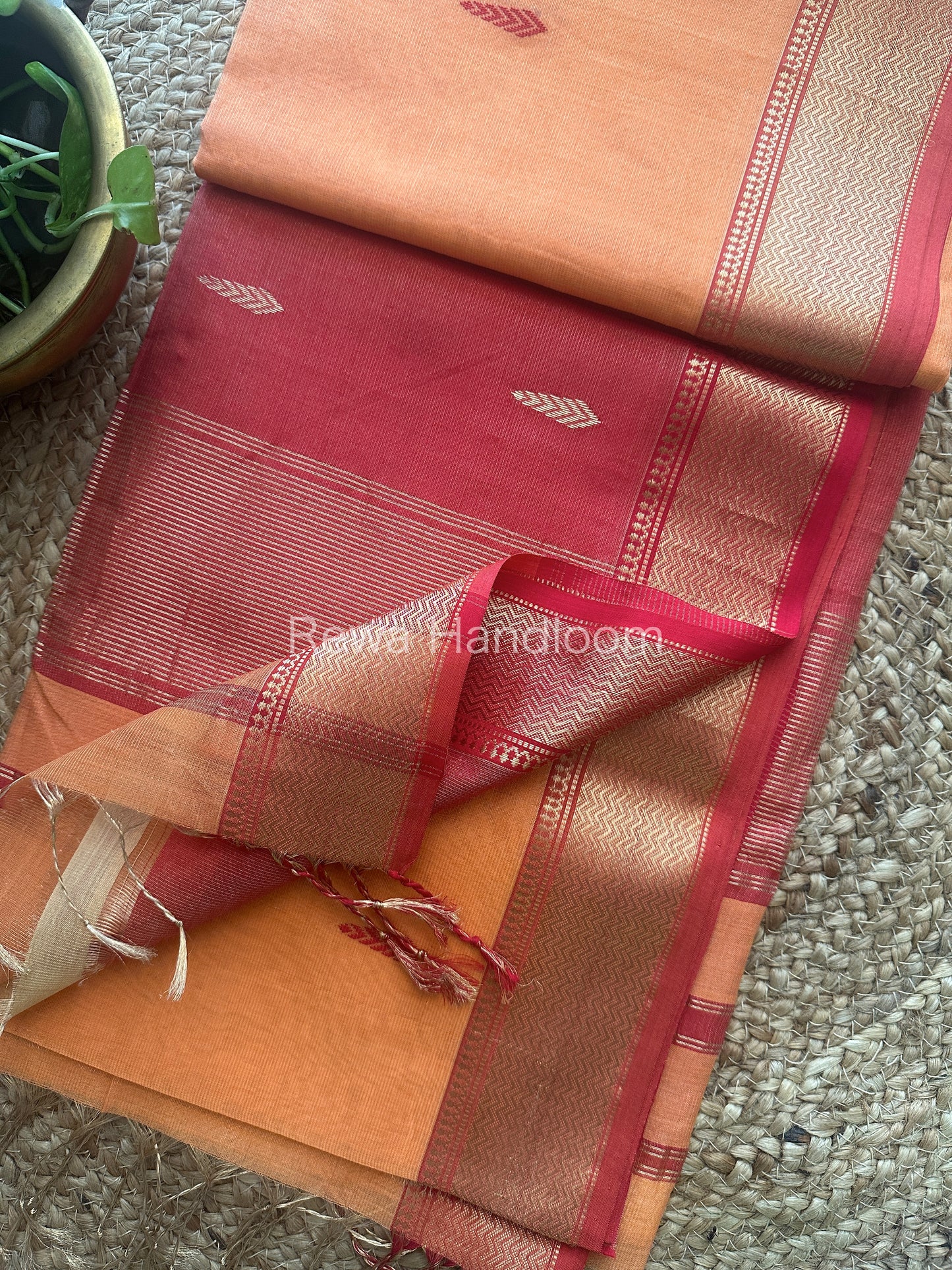 Maheshwari Tissue Butti Saree