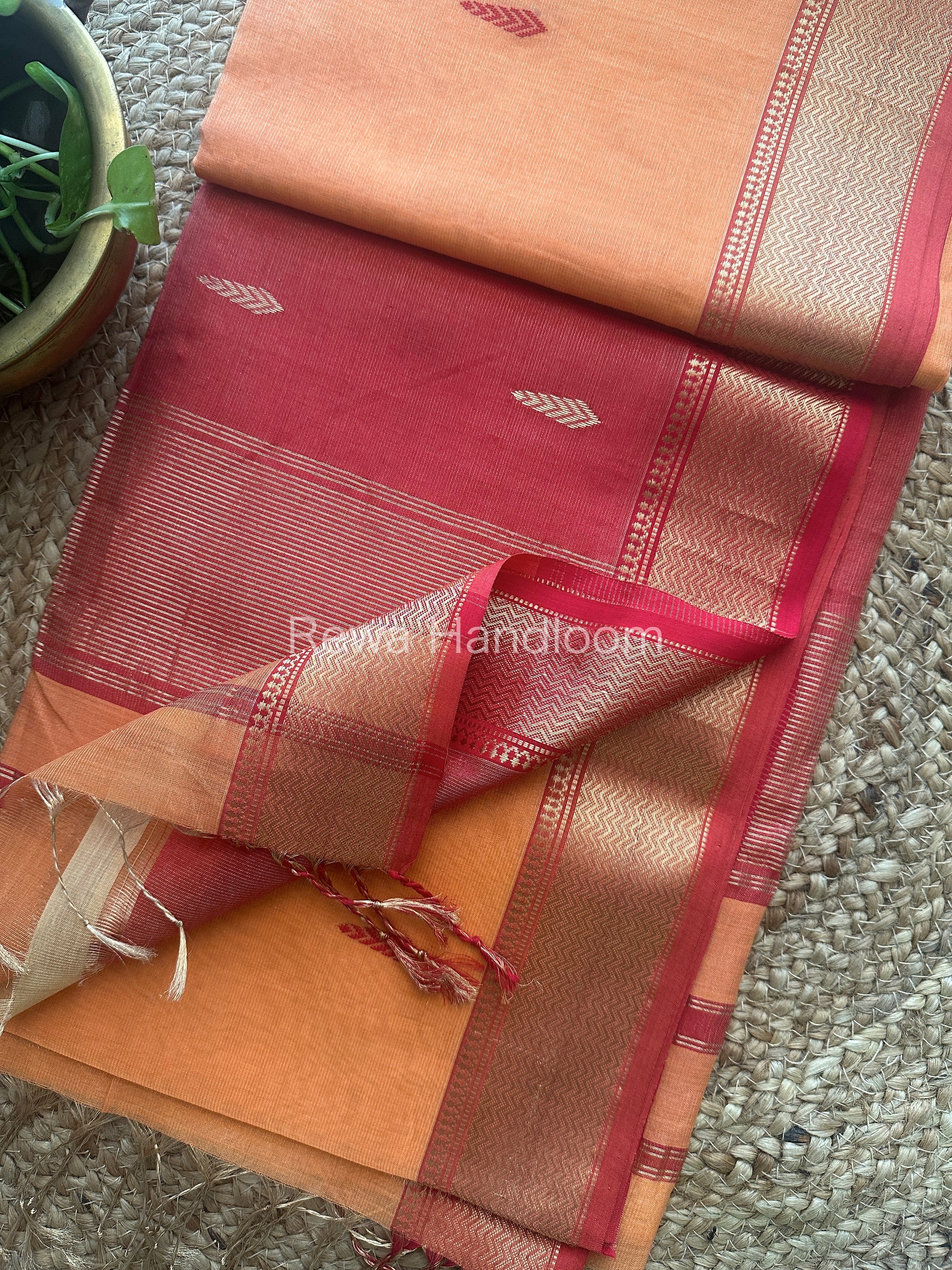 Maheshwari Tissue Butti Saree
