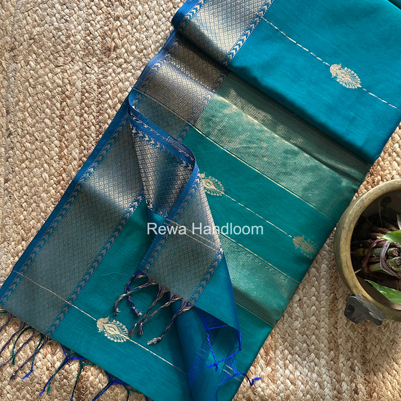 Maheshwari Shaded Butta Saree