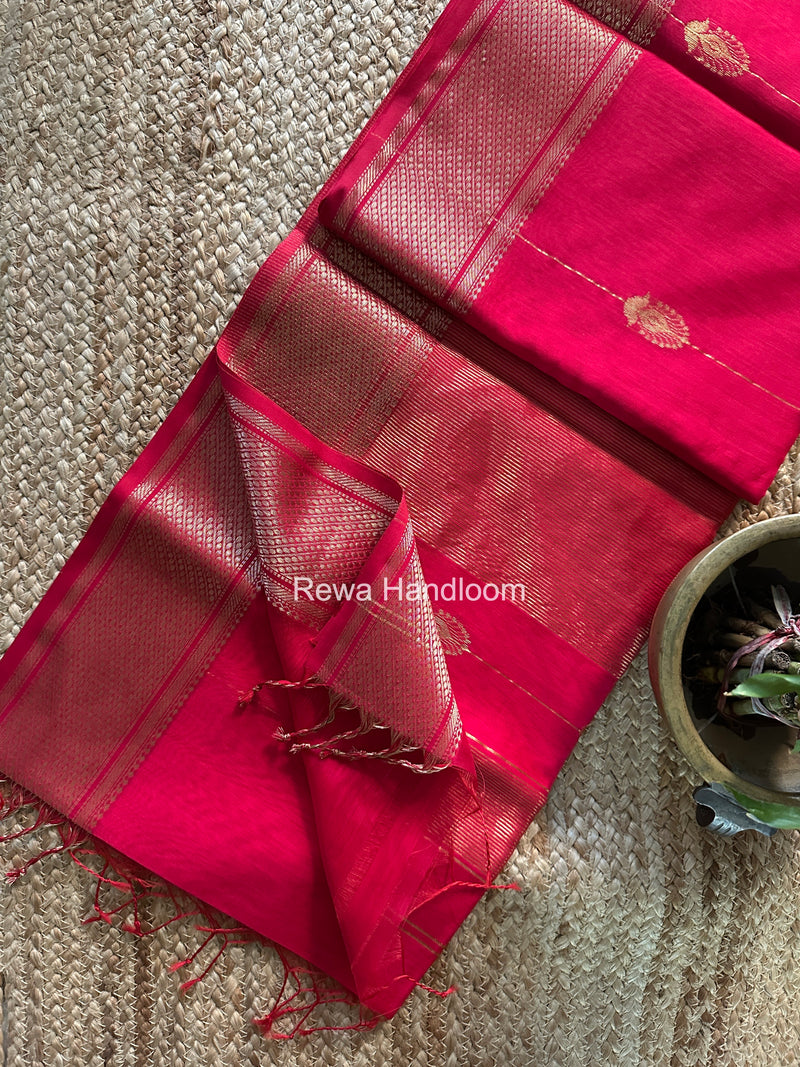 Maheshwari Shaded Butta Saree