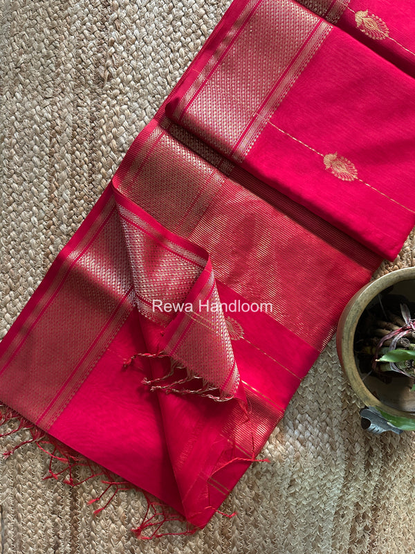 Maheshwari Shaded Butta Saree