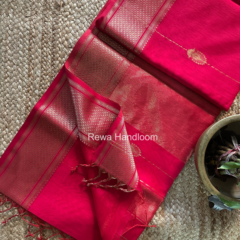 Maheshwari Shaded Butta Saree