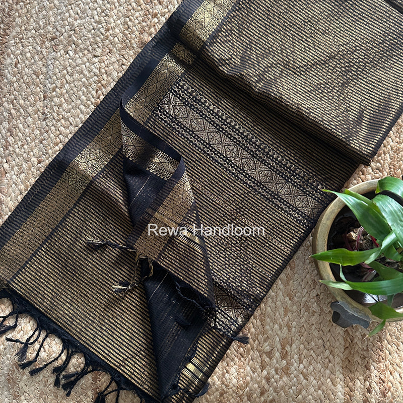 Maheshwari Garbha Reshami Rich Pallu Silk Saree