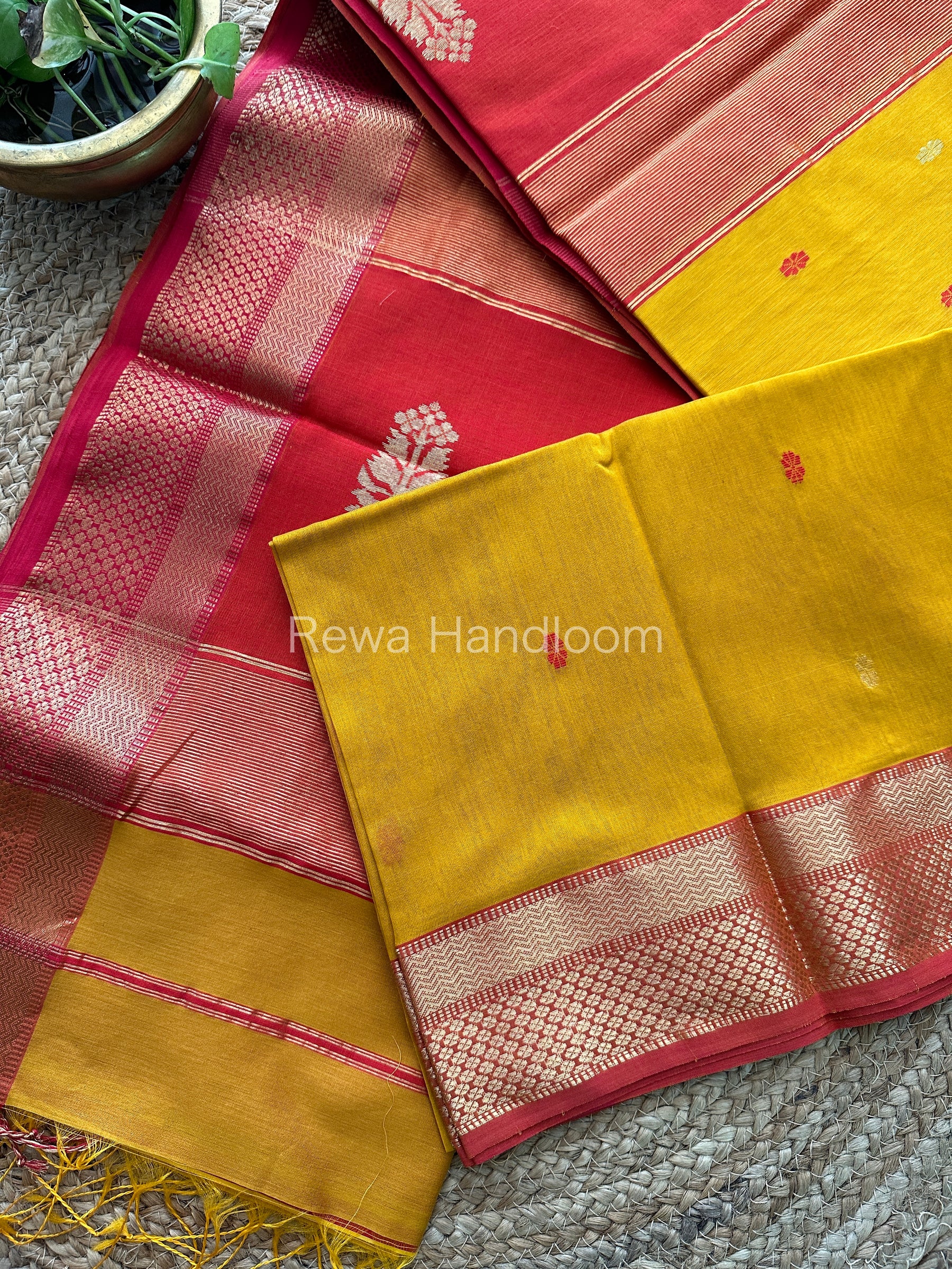 Yellow Butta Pallu Zari Border Saree ~ Maheshwari Saree-BTPS02