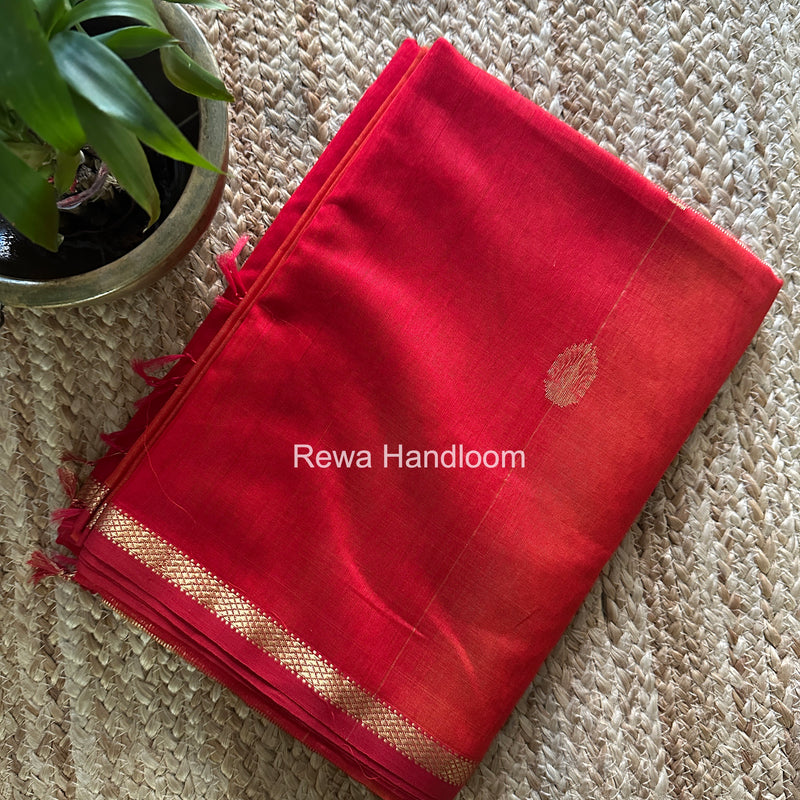 Maheshwari Red Shaded Gajalakshmi Diya Butta Saree GKDB02