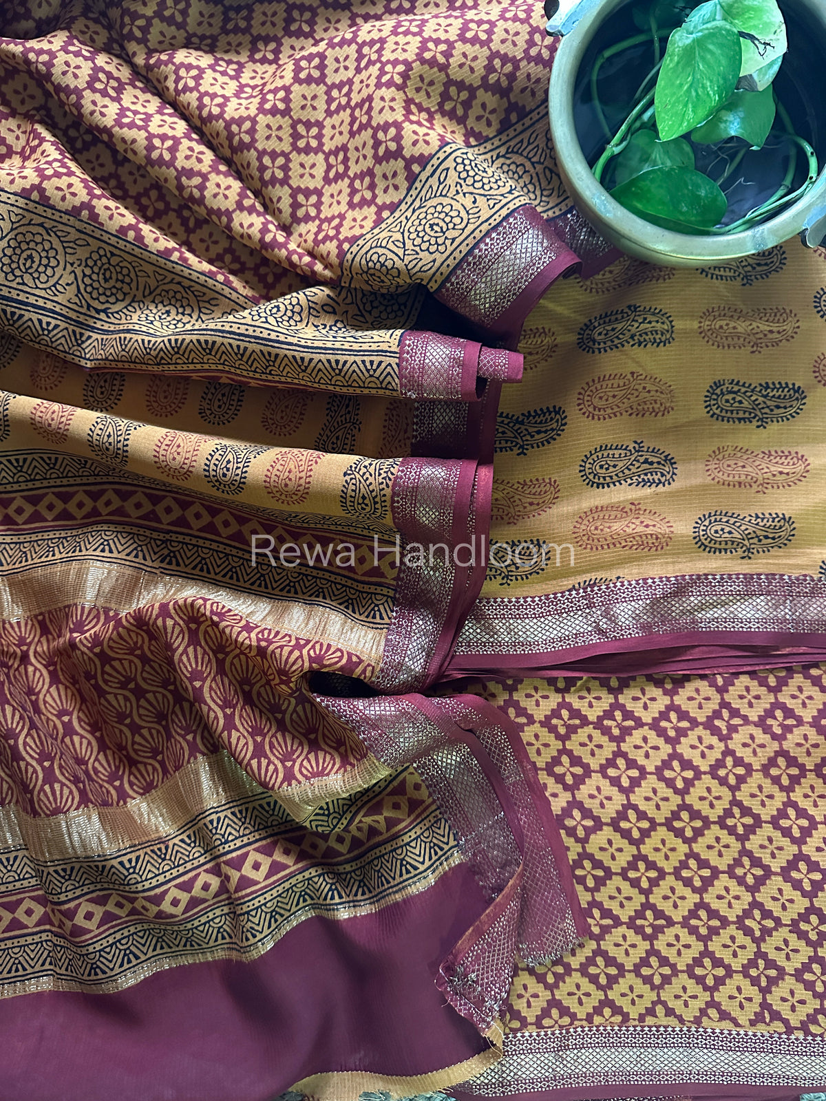 Maheshwari Bagh Print Suit