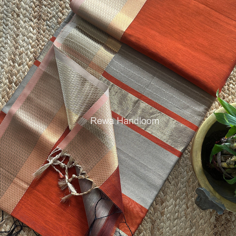 Maheshwari Resham Thread Border Saree