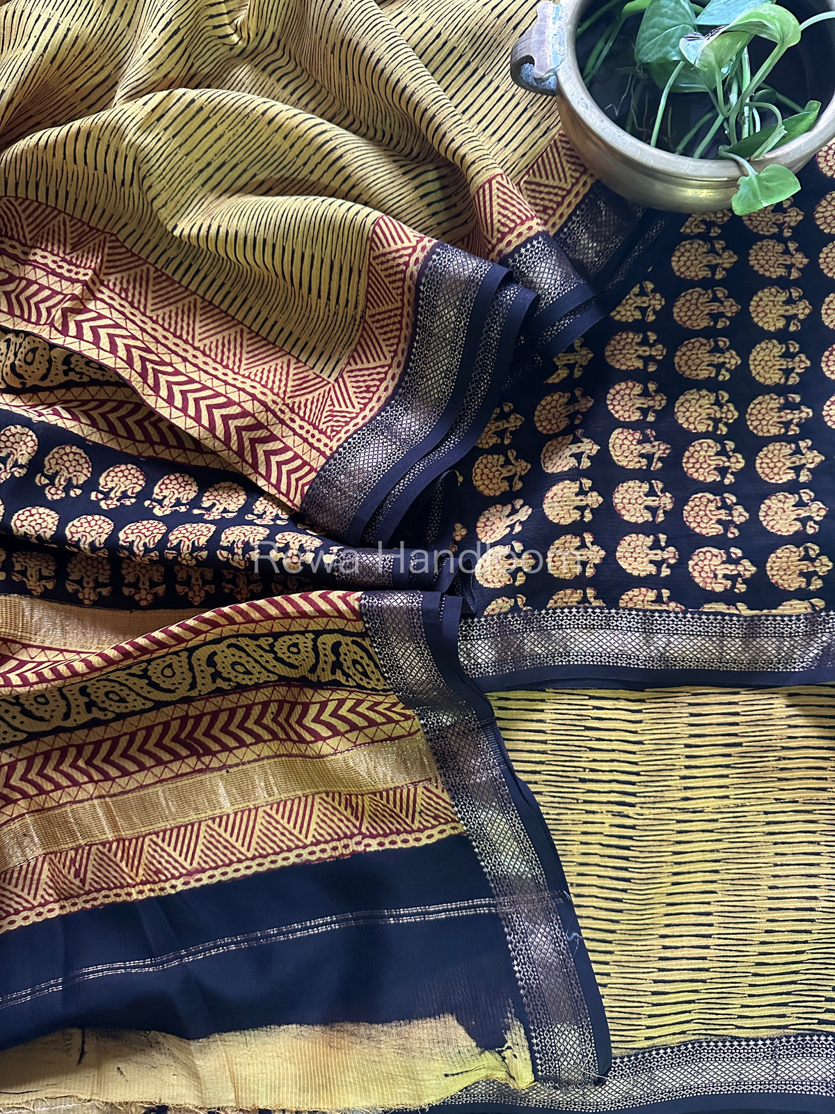 Maheshwari Bagh Print Suit