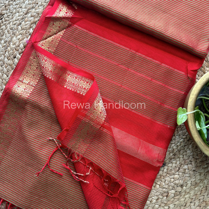 Maheshwari Parrot Green Garbha Reshami Silk Saree GS113