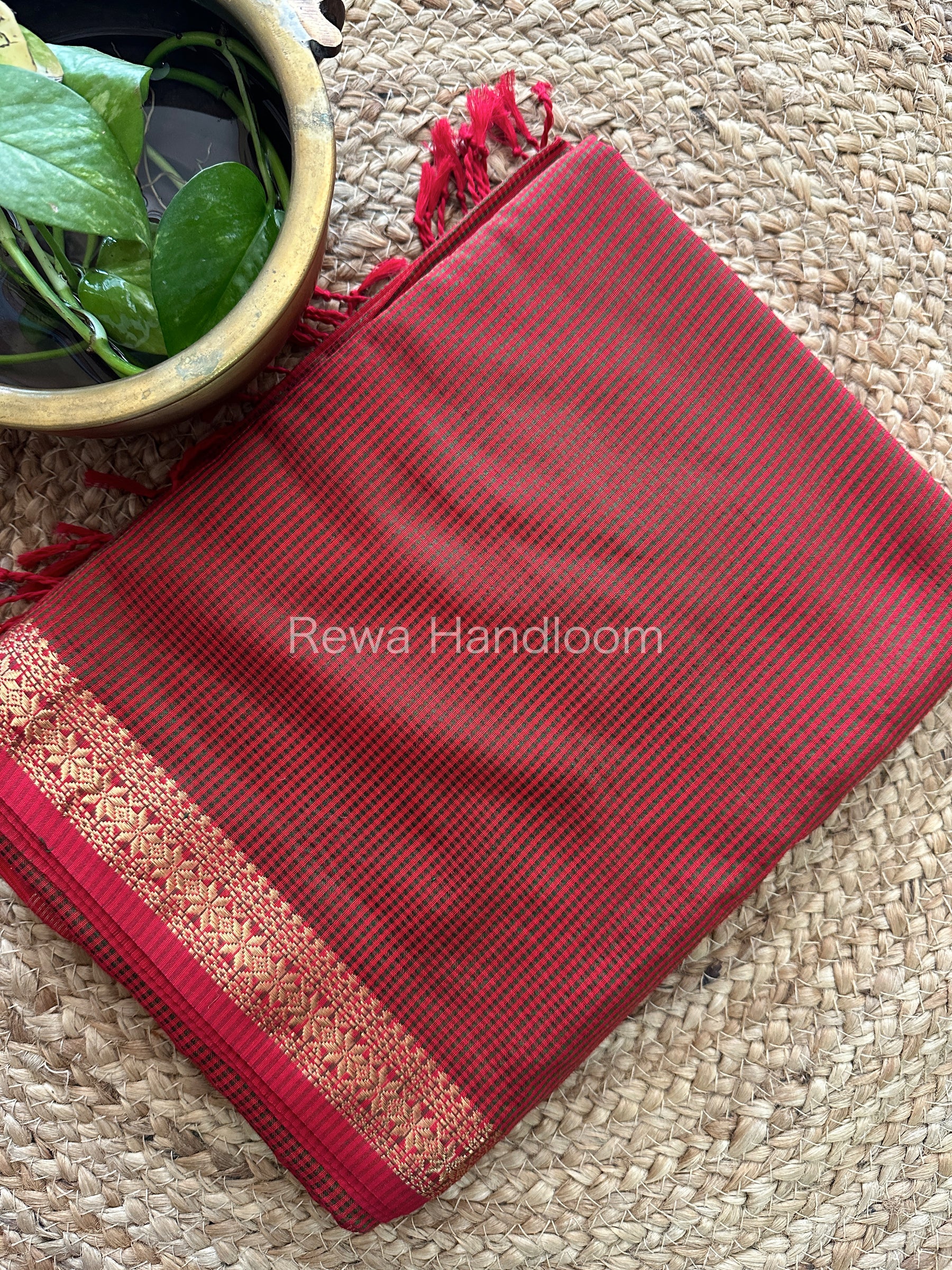 Maheshwari Garbha Reshami Silk Saree