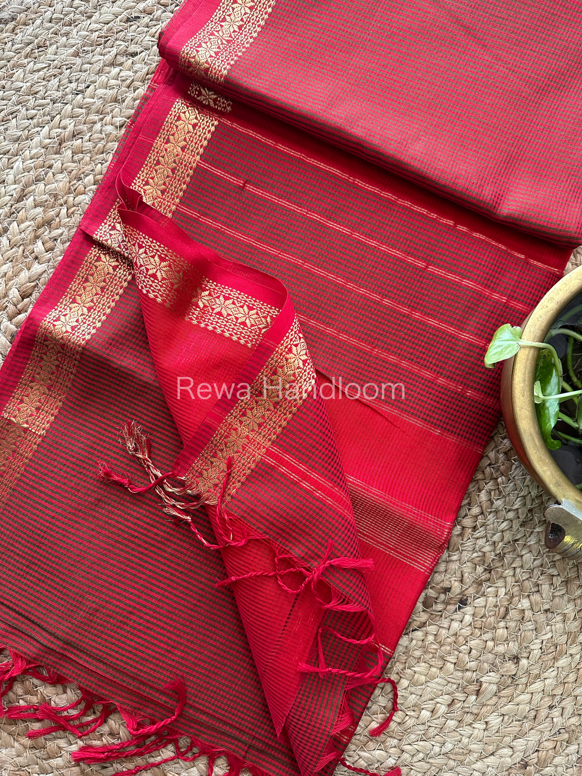 Maheshwari Garbha Reshami Silk Saree