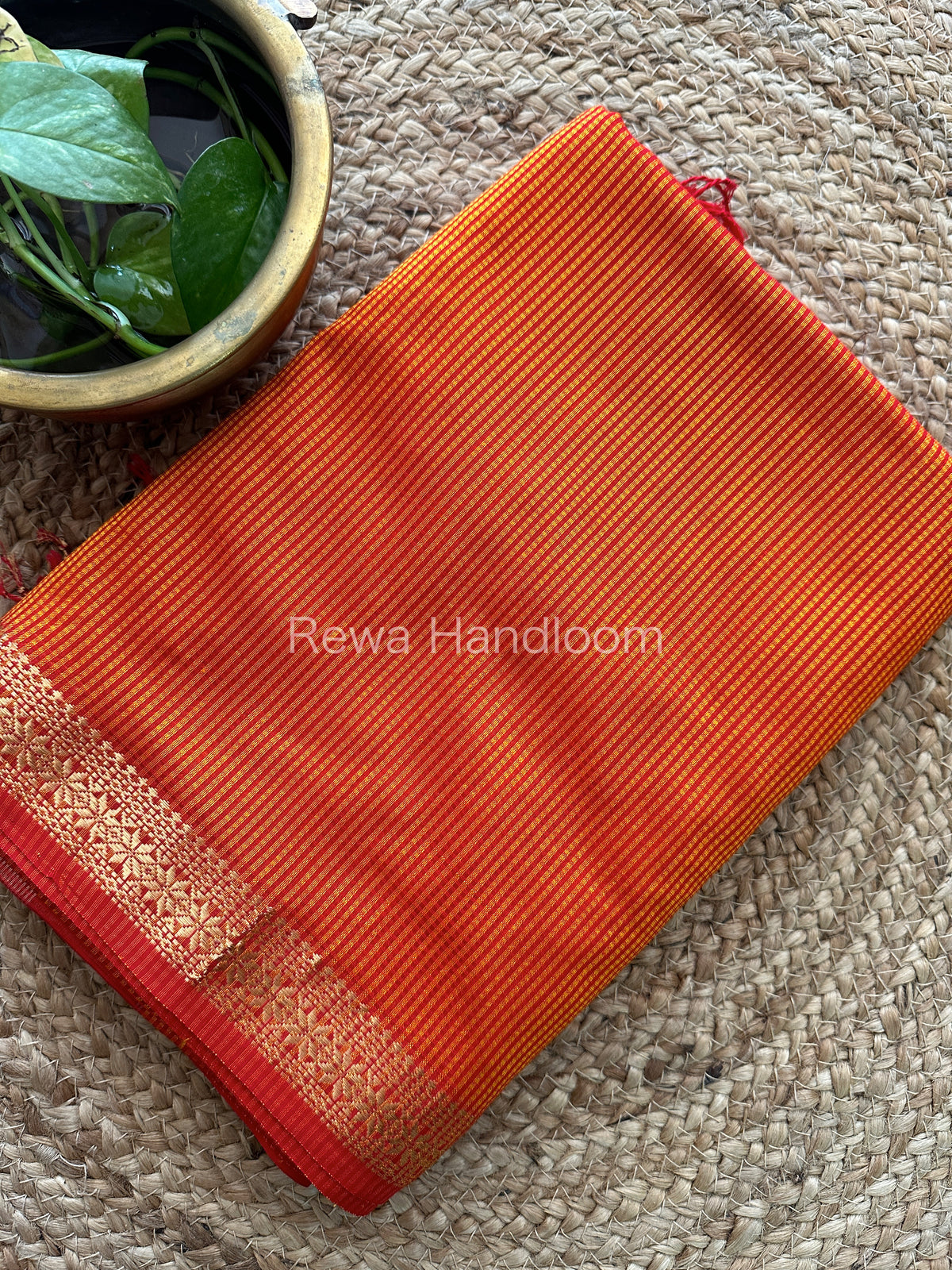 Maheshwari Garbha Reshami Silk Saree