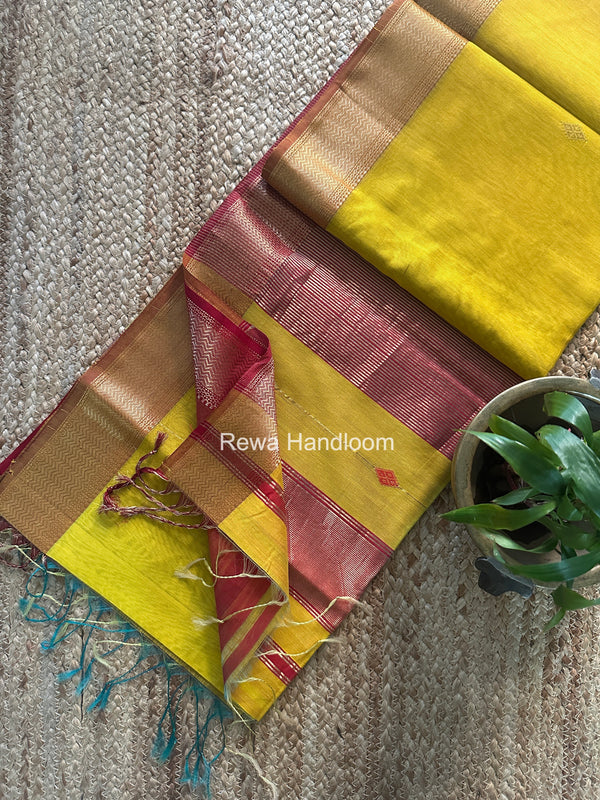 Maheshwari Shaded Butti Saree