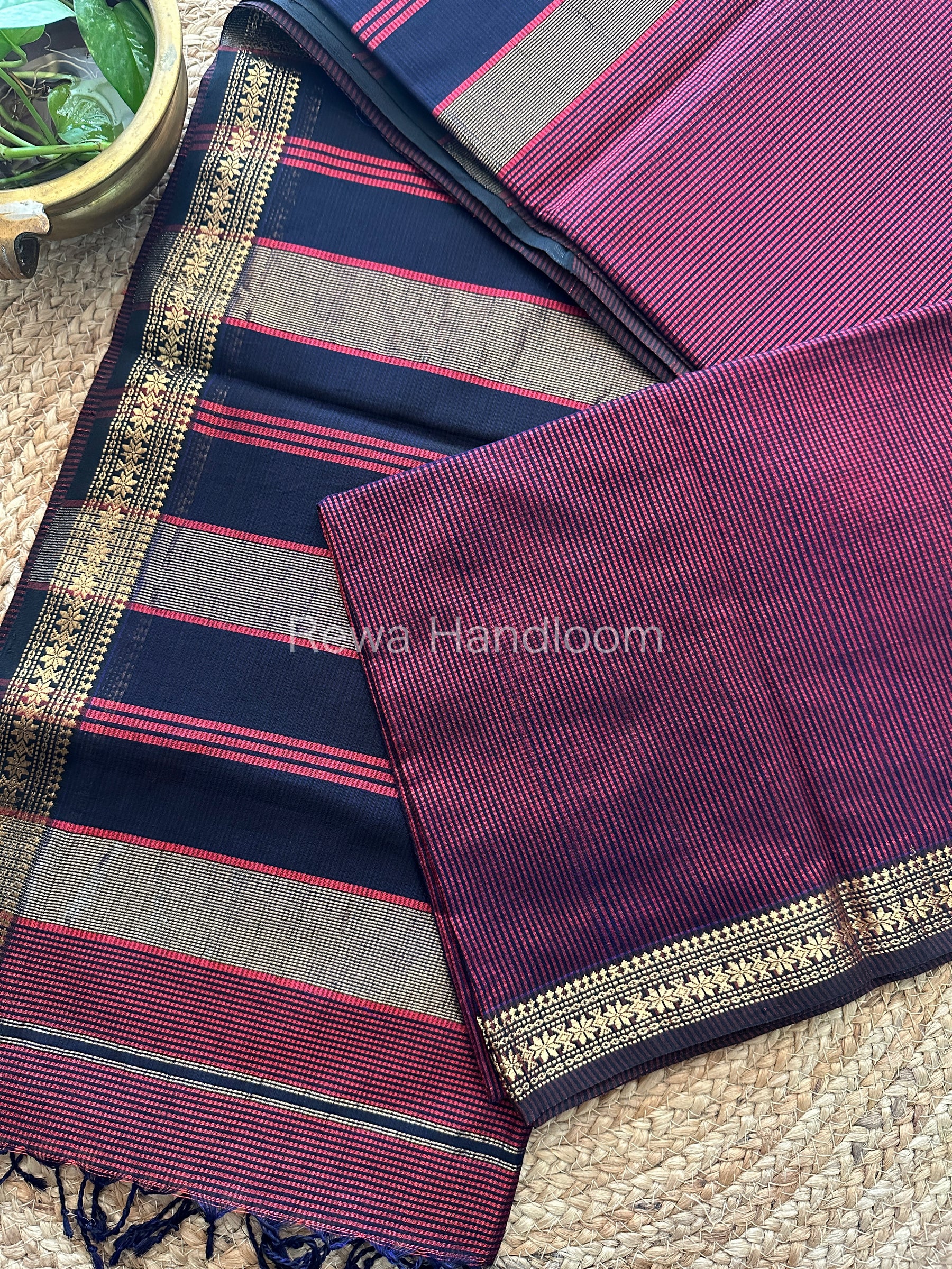 Maheshwari Maroon Garbha Reshami Silk Saree GS104