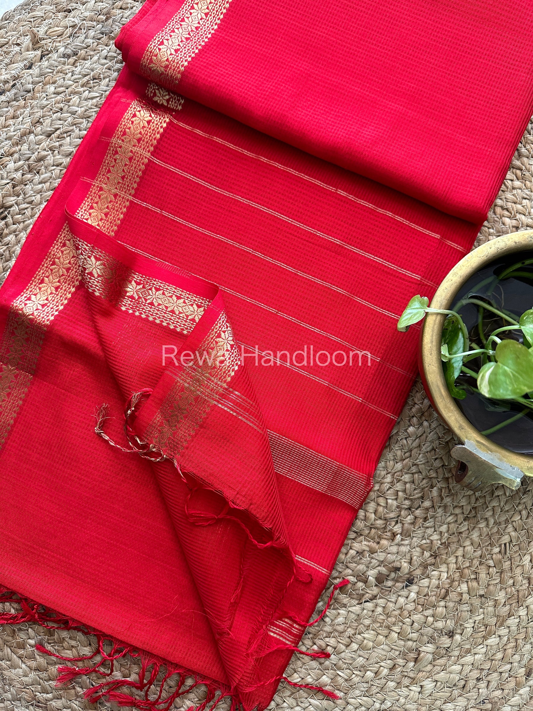 Maheshwari Red Garbha Reshami Silk Saree GS109