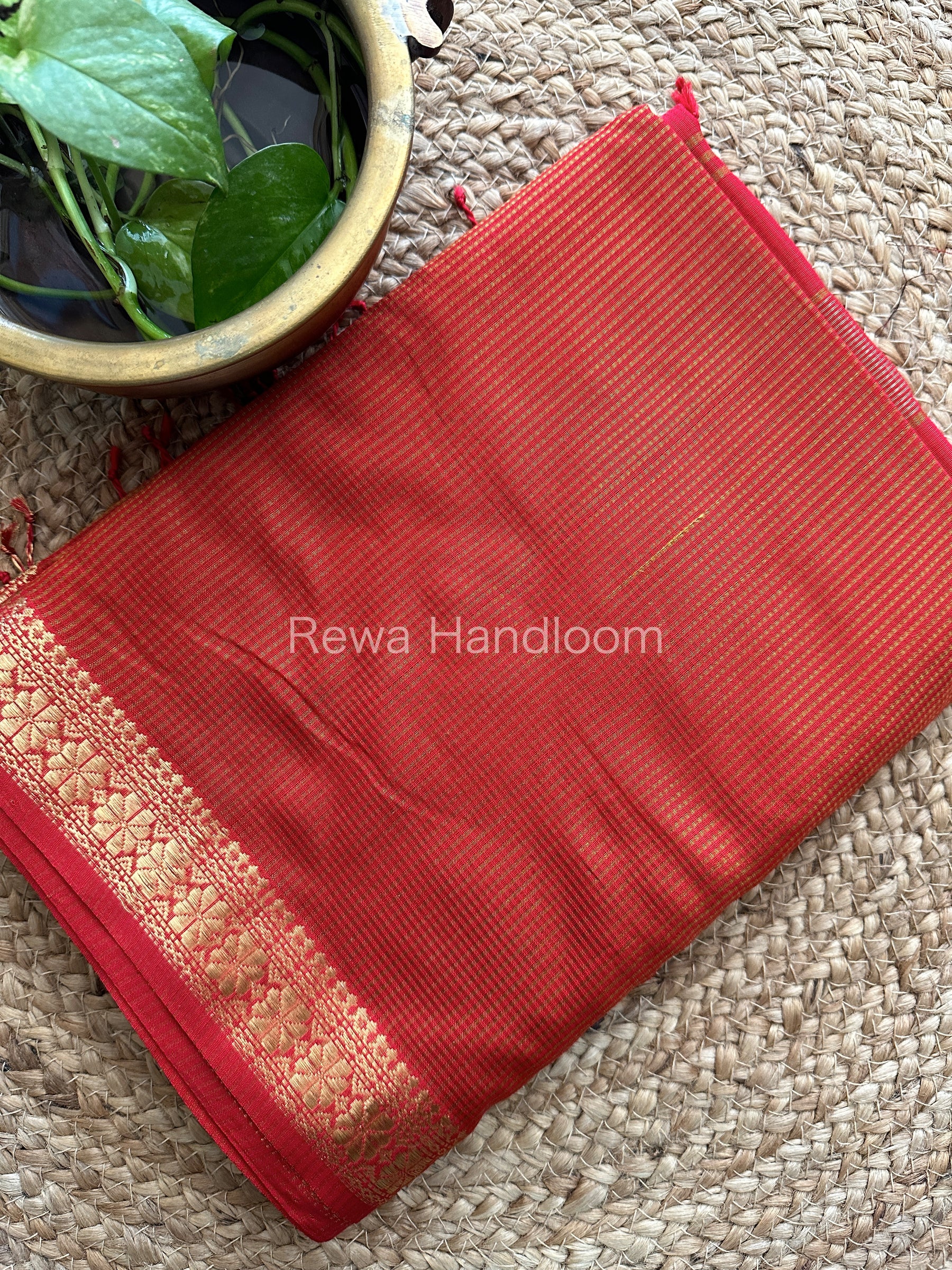 Maheshwari Red Garbha Reshami Silk Saree GS106