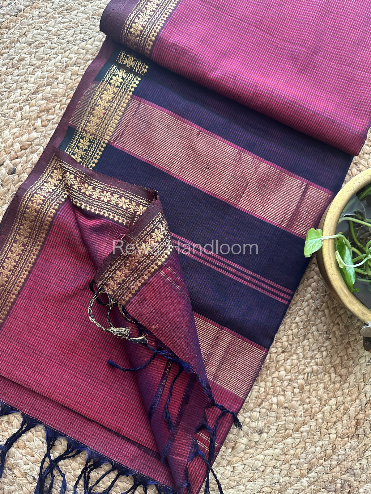 Maheshwari Red-Wine Garbha Reshami Silk Saree GS110