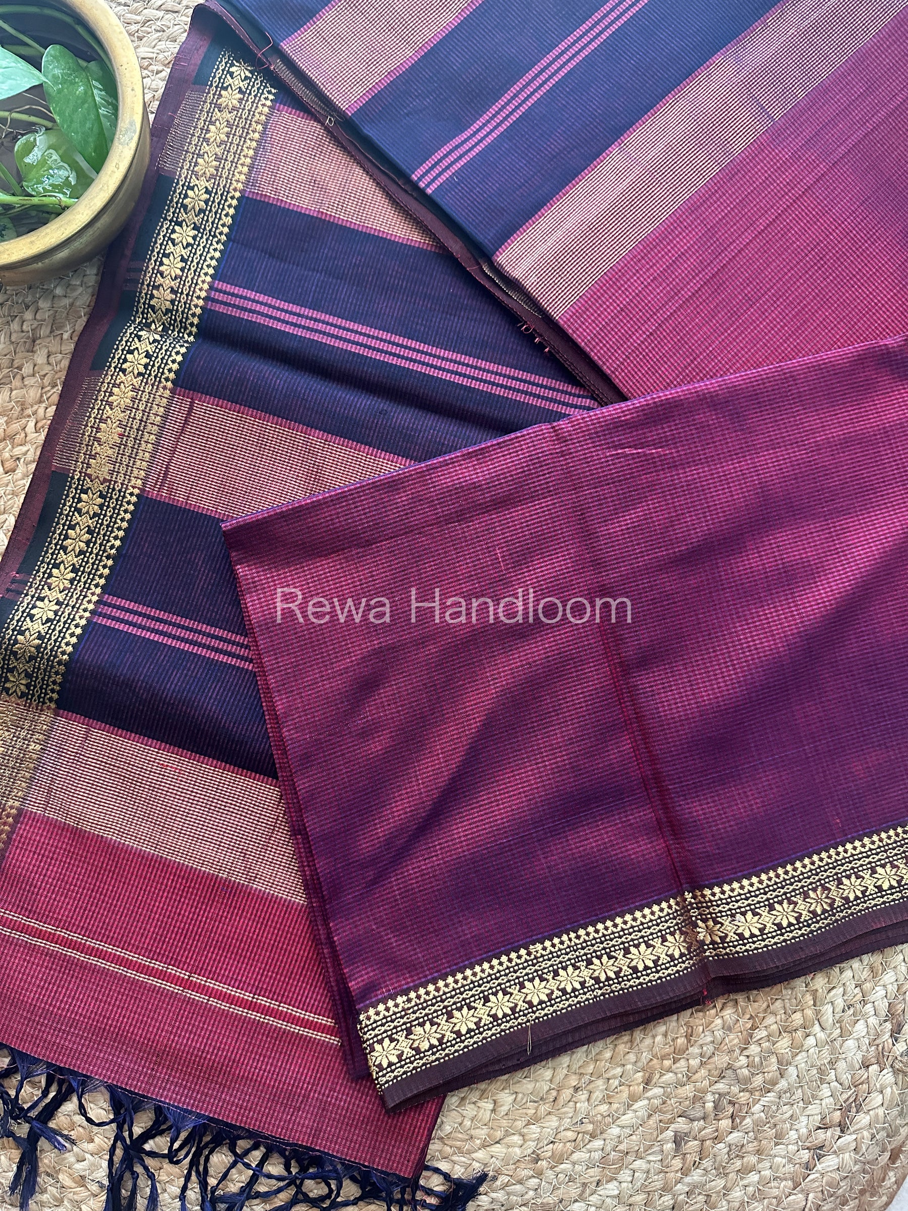 Maheshwari Red-Wine Garbha Reshami Silk Saree GS110