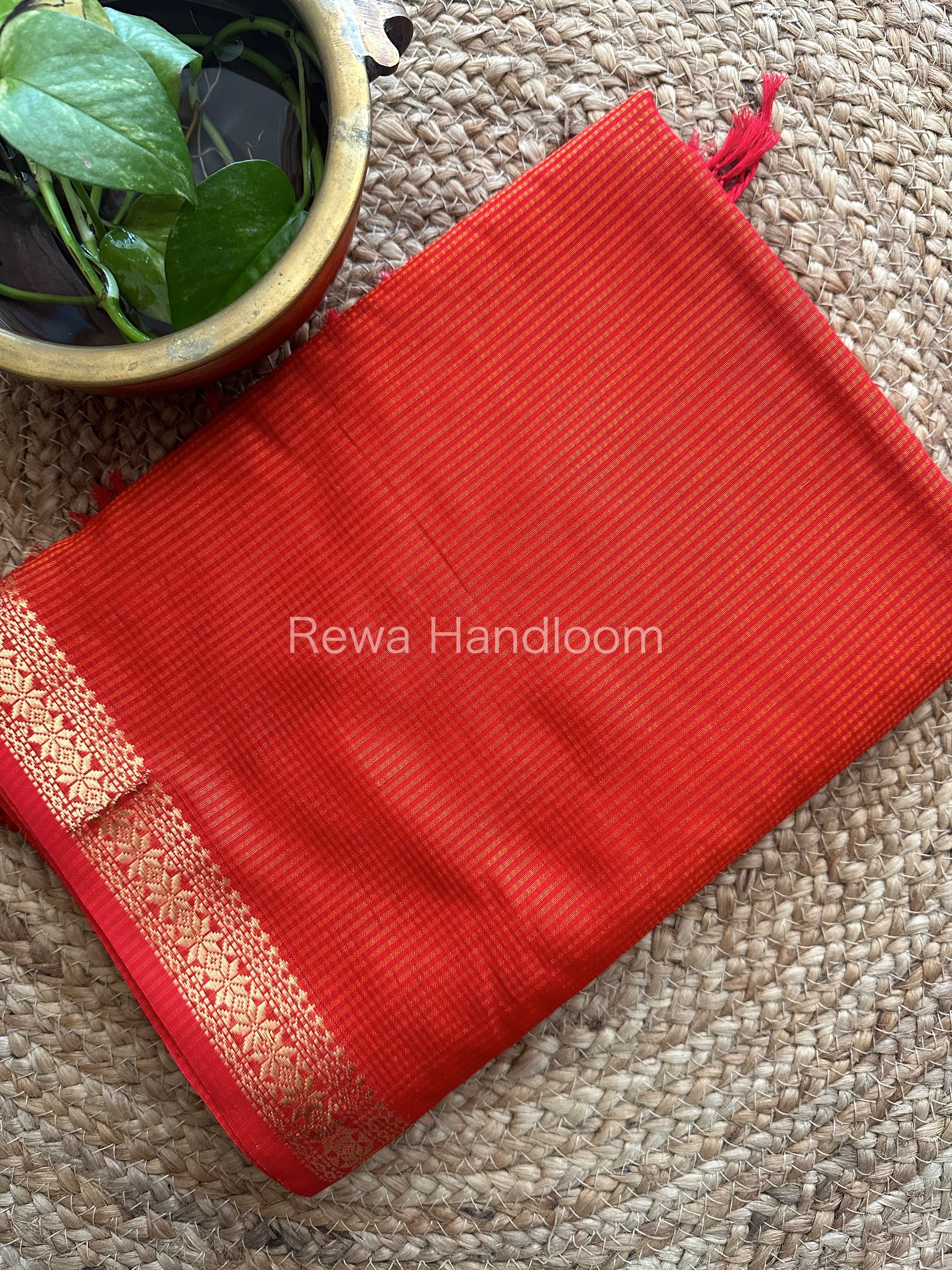 Maheshwari Garbha Reshami Silk Saree