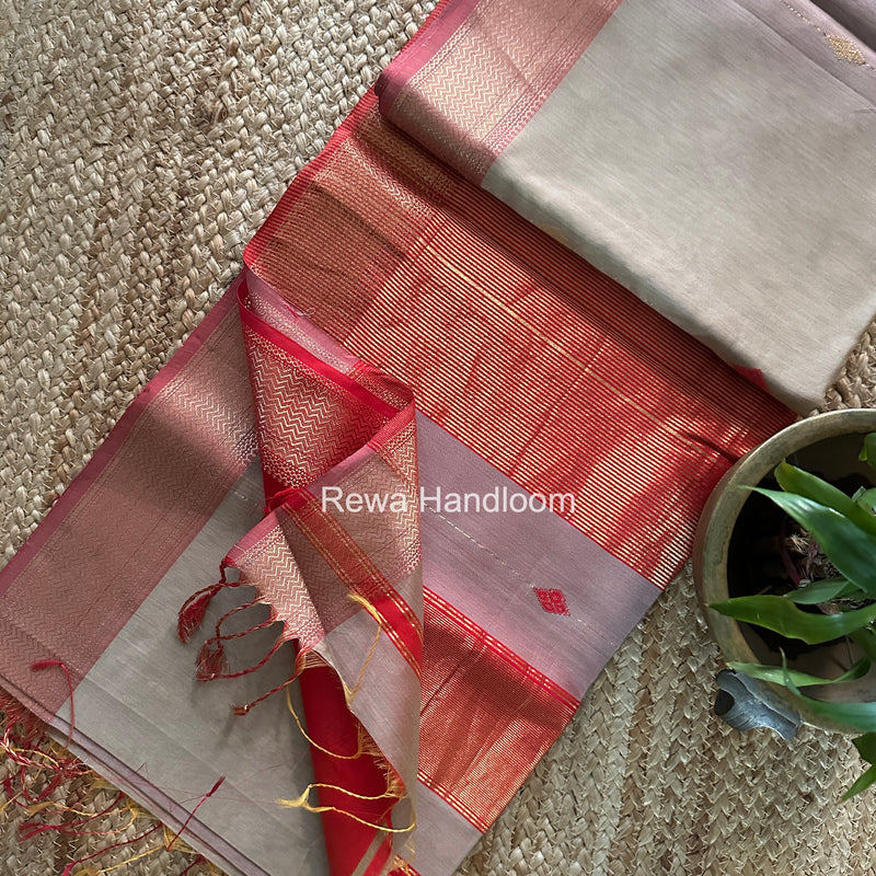 Maheshwari Shaded Butti Saree