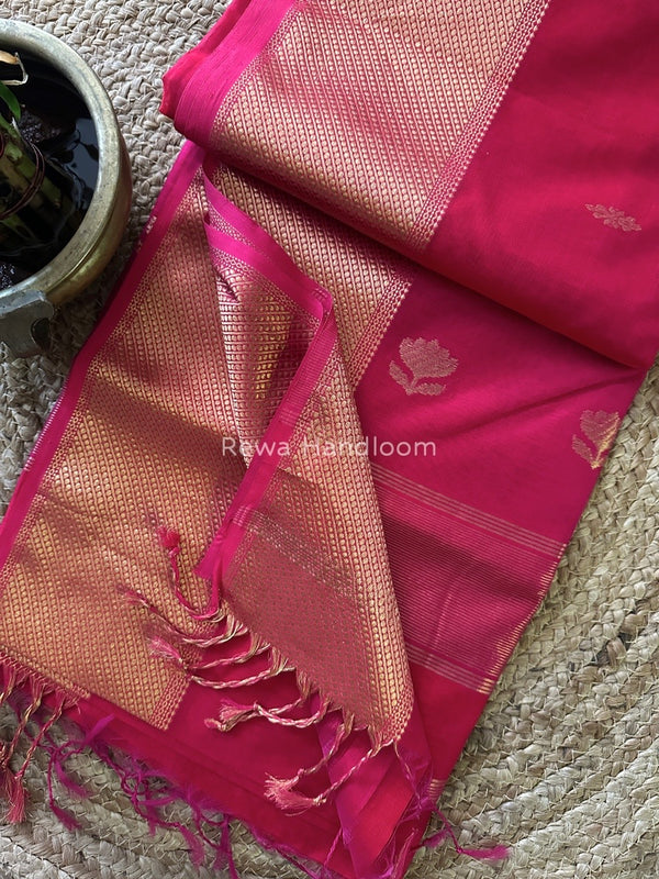  Butta Zari Border Maheshwari Saree