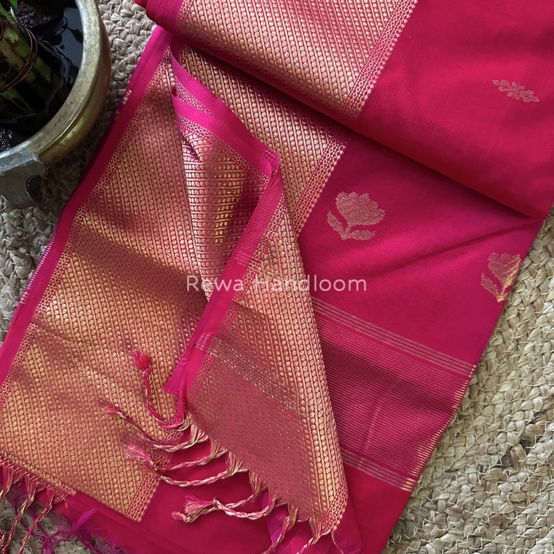  Butta Zari Border Maheshwari Saree