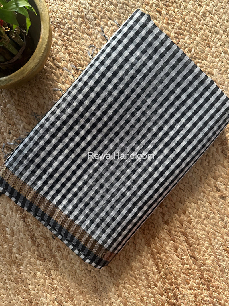 Exclusive Maheshwari Black Checks Saree CLBS05