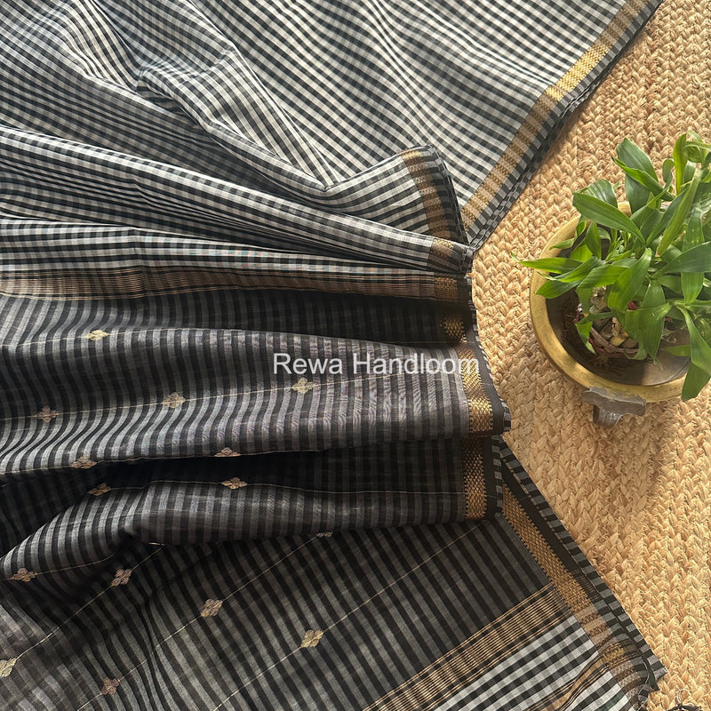 Exclusive Maheshwari Black Checks Saree CLBS05 