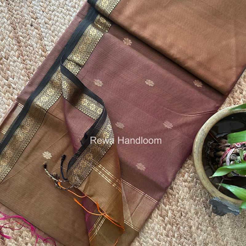 Maheshwari Aami Butti Saree
