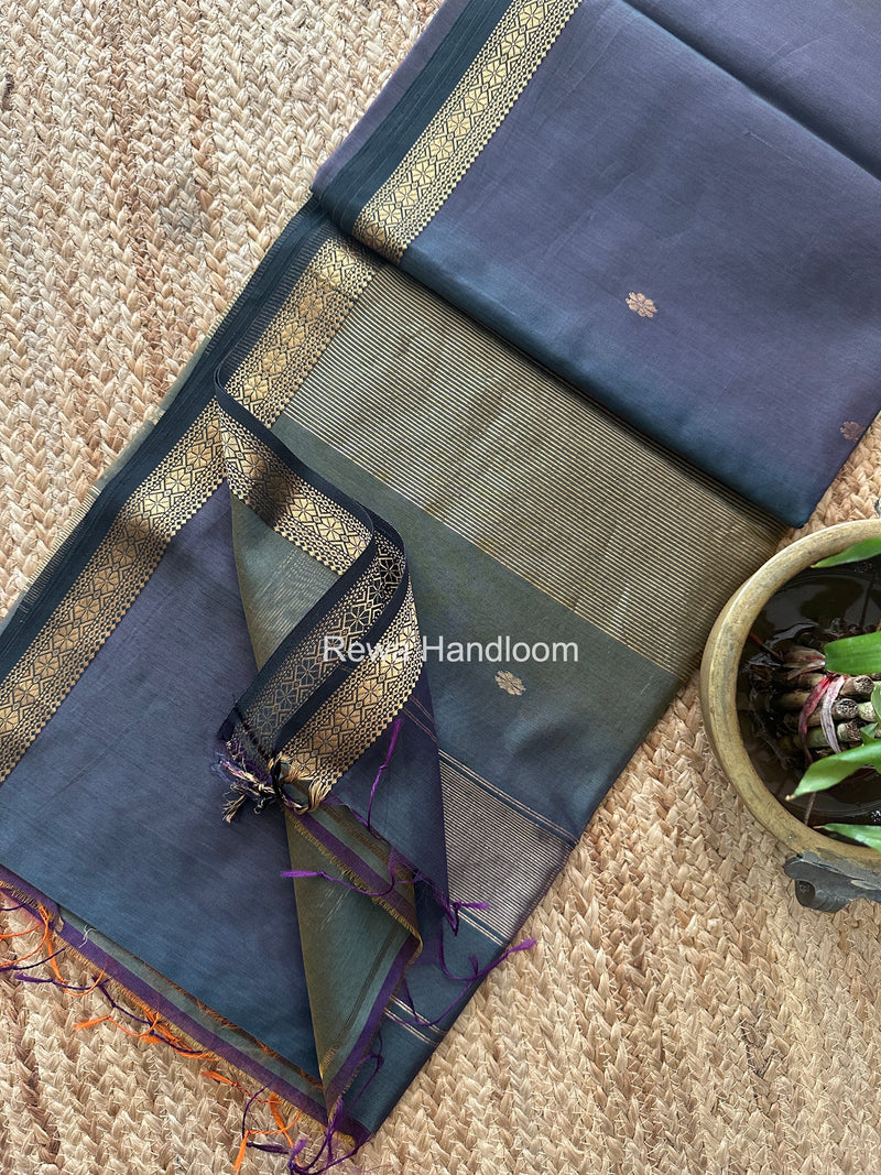 Maheshwari Aami Butti Saree