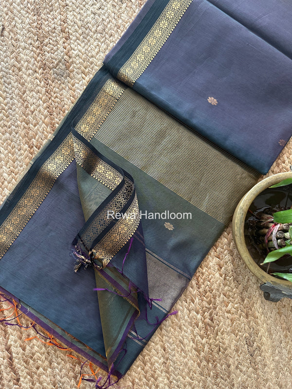 Maheshwari Aami Butti Saree