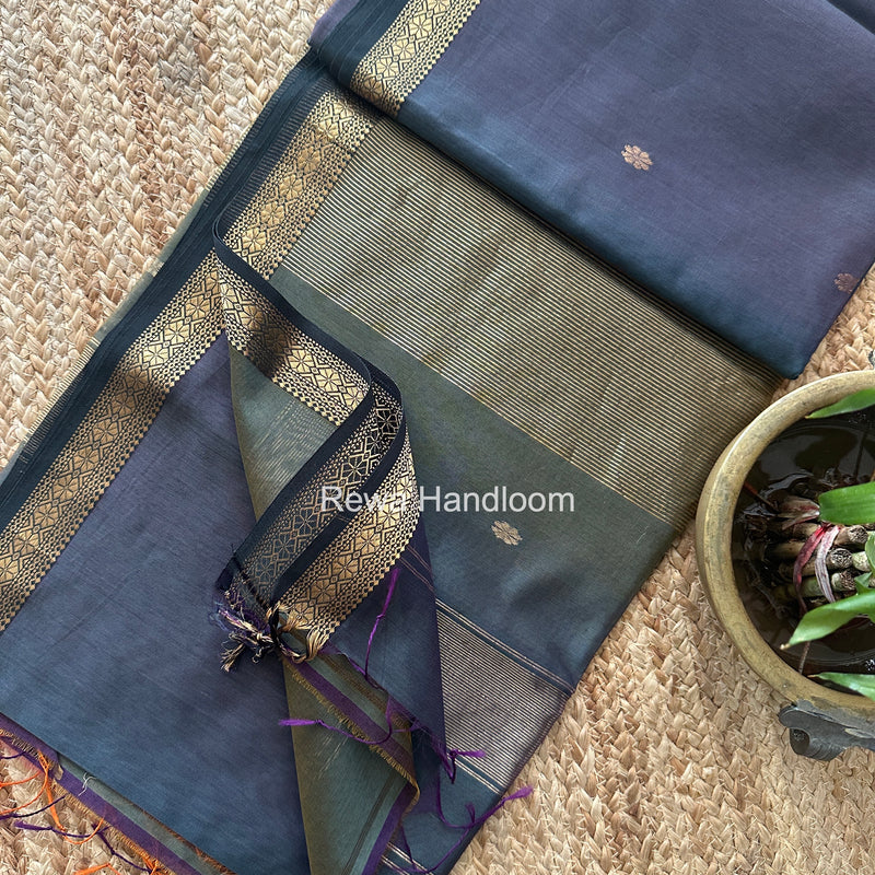 Maheshwari Aami Butti Saree