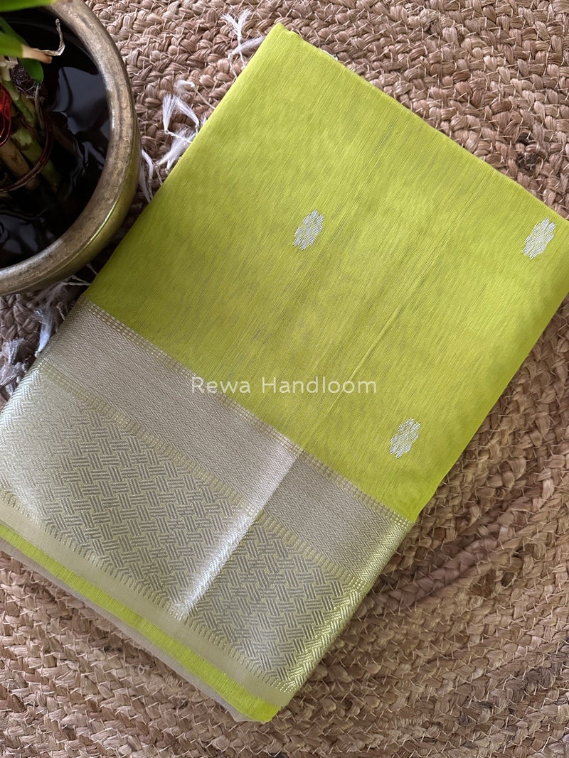 Maheshwari Chutney Green Silver Butti Saree SGSB04