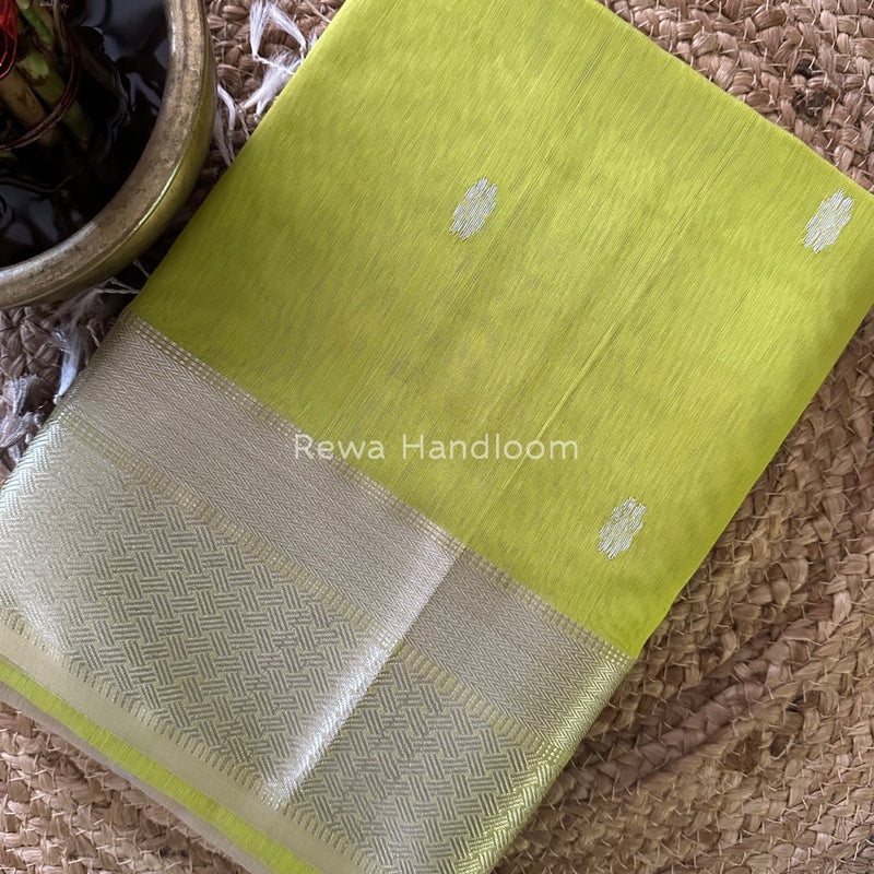Maheshwari Chutney Green Silver Butti Saree SGSB04
