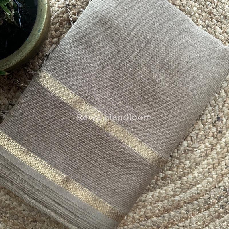 Exclusive Maheswari Self Checks Saree