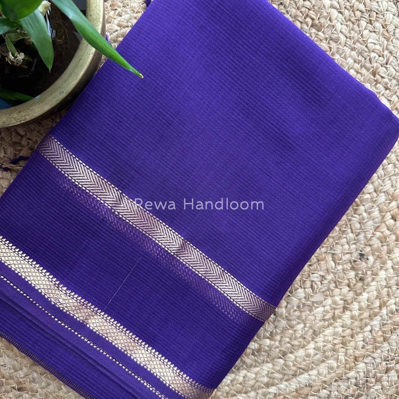Exclusive Maheswari Self Checks Saree