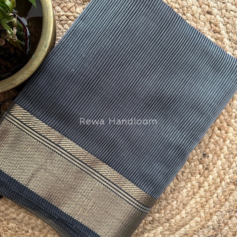 Exclusive Maheswari Self Checks Charcoal Grey Saree MCS036