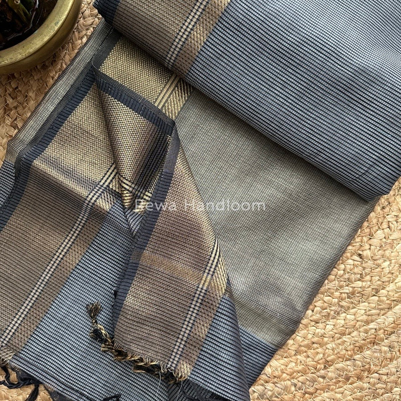 Exclusive Maheswari Self Checks Charcoal Grey Saree MCS036