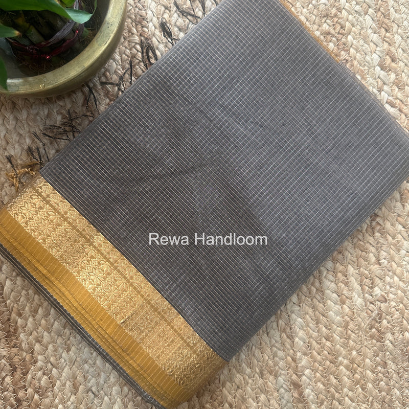 Maheshwari Beige Tissue Silk Saree TCB0065
